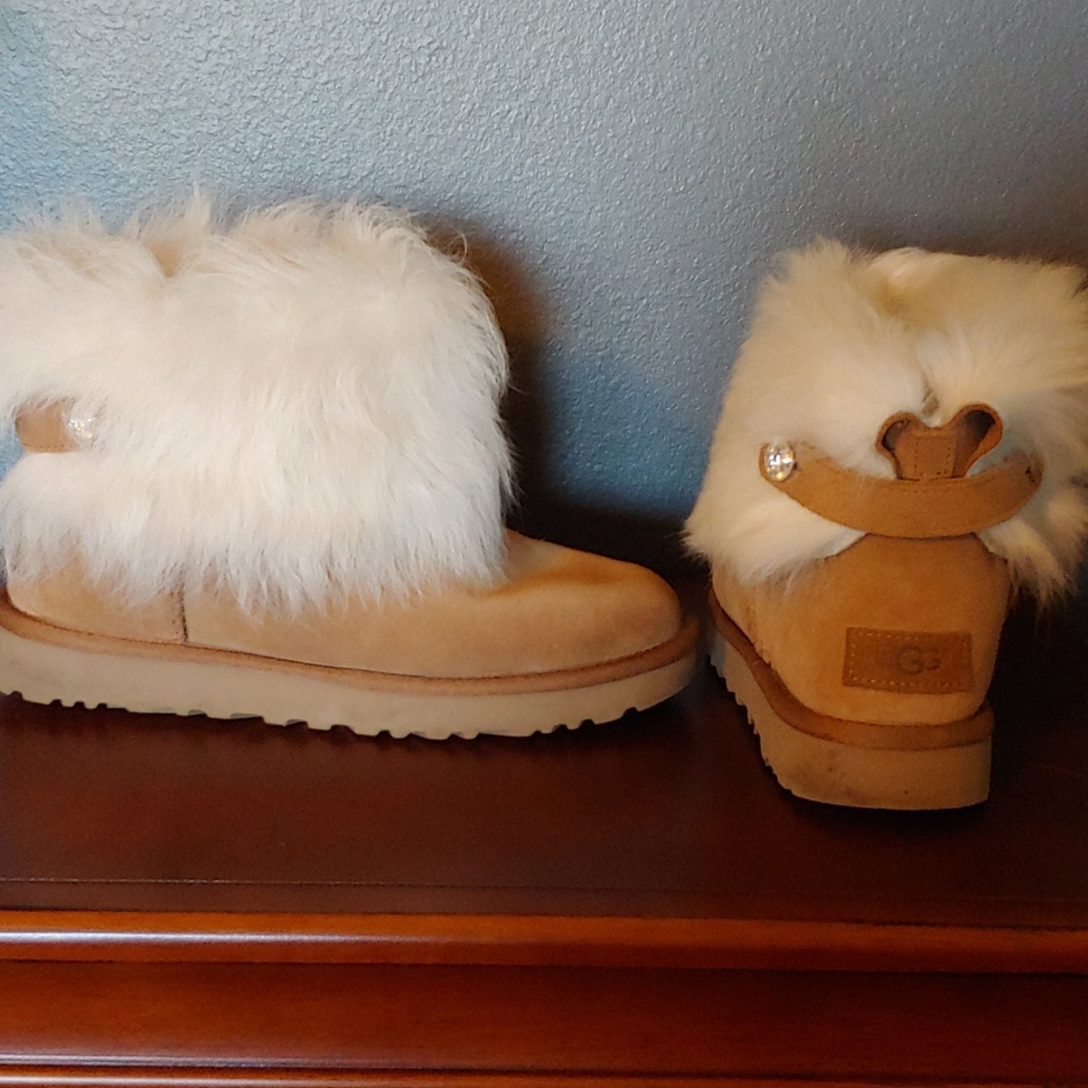 UGGs